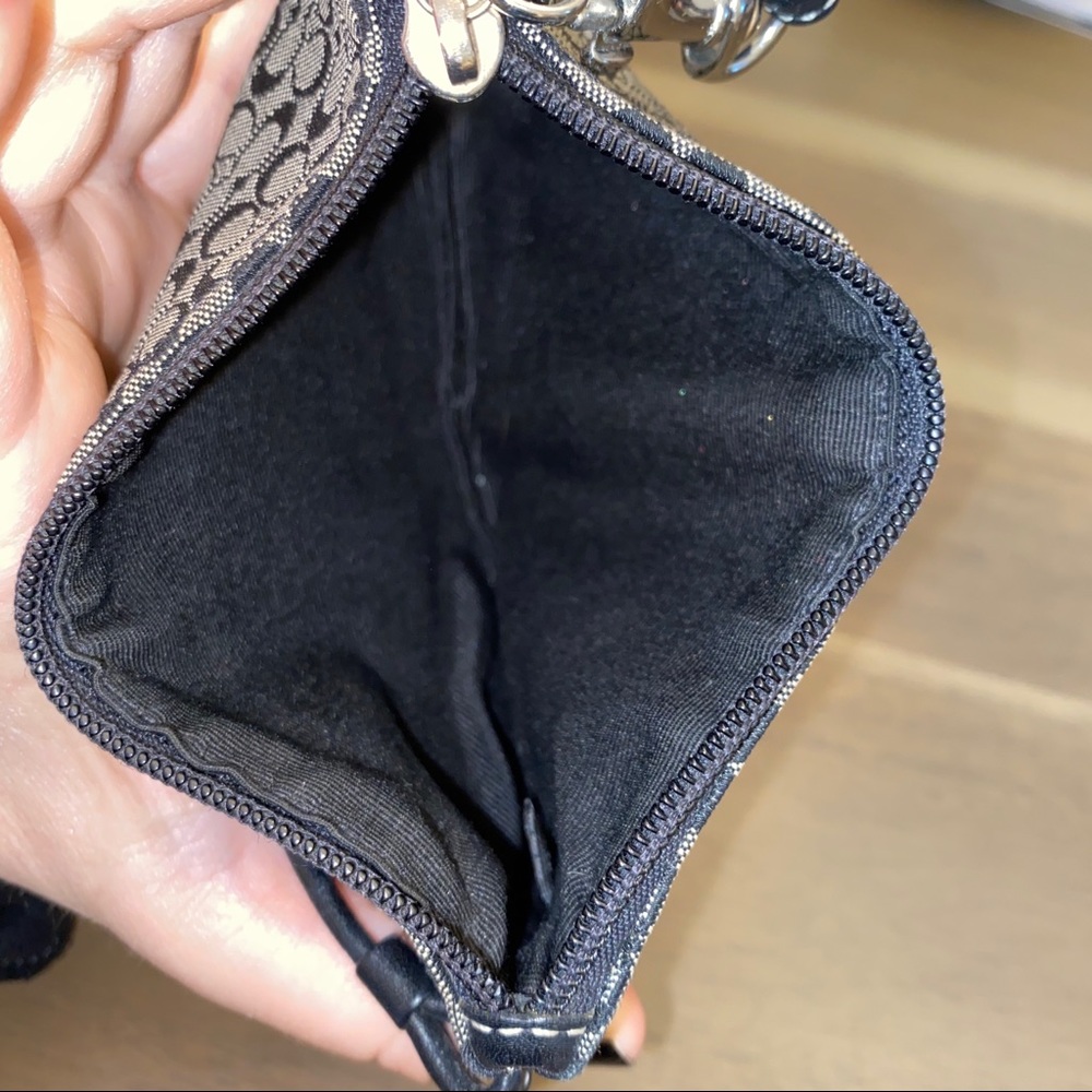 Coach Wristlet - Picture 4 of 4
